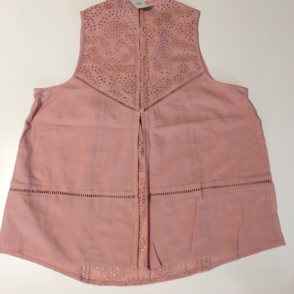 SOLD Abercrombie Sleeveless Tank - Picture 5 of 6